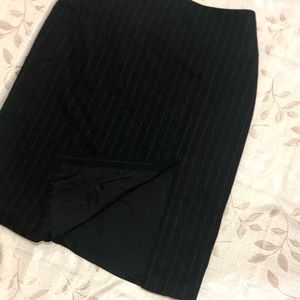 Banana Republic Striped Navy Pencil skirt